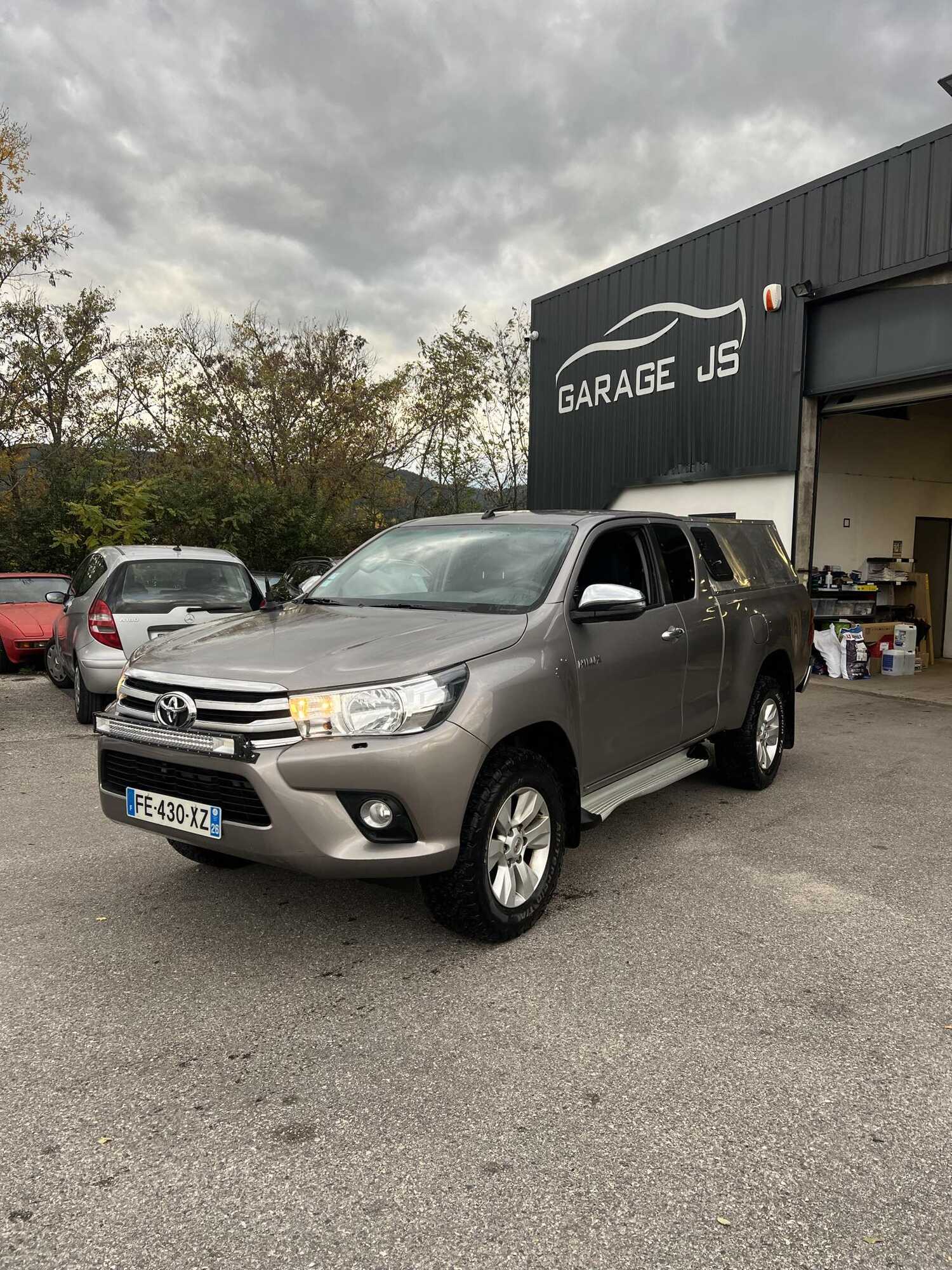 Toyota Hilux